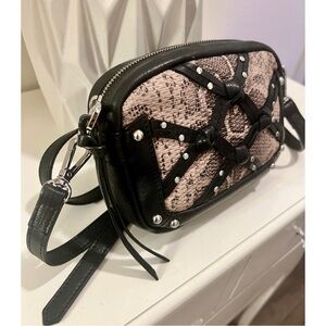 Joelle Hawkins Crossbody 🖤